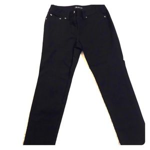 💥HOT, NWOT, sexy, tight, black ankle pant - 8P💥